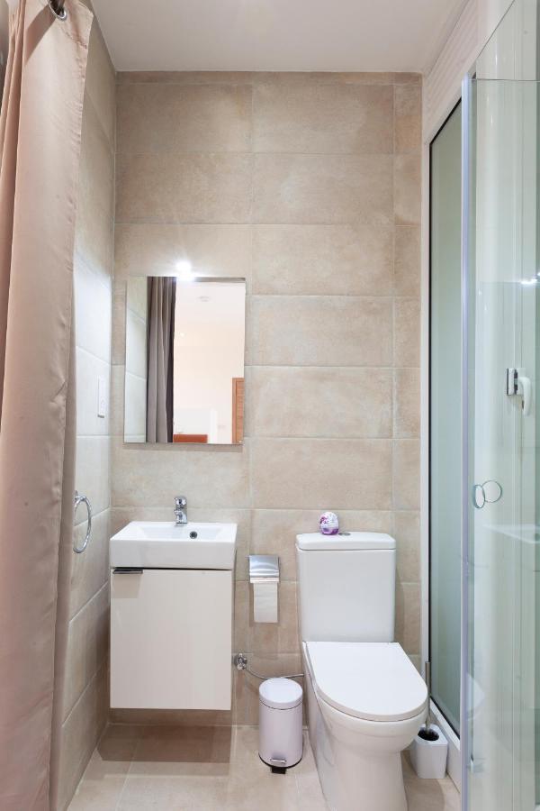 Fl56 - New 3Storey House - Private Entrance & Roof Il-Furjana Exteriér fotografie